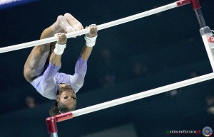 jones shilese usa ph simone ferraro sfa01322 copia